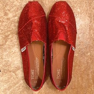 TOMS Red Glittery Slipper